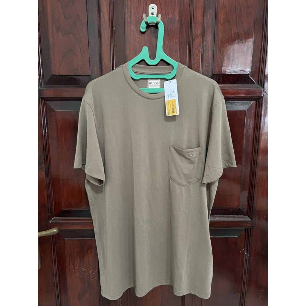 GUESS T-Shirt Original Brand NEW with Price Tag Size L Large xl Baju Kaos Kemeja tshirt t shirt swea