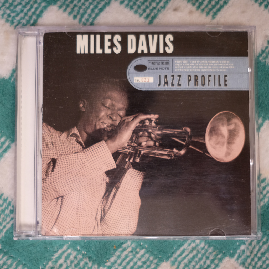 CD MILES DAVIS  --  JAZZ PROFILE