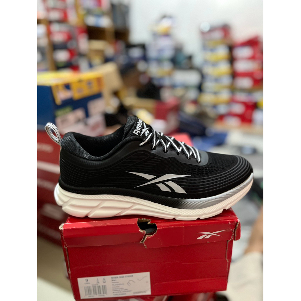reebok road strider men running 41/26.5 cm 42/27 cm