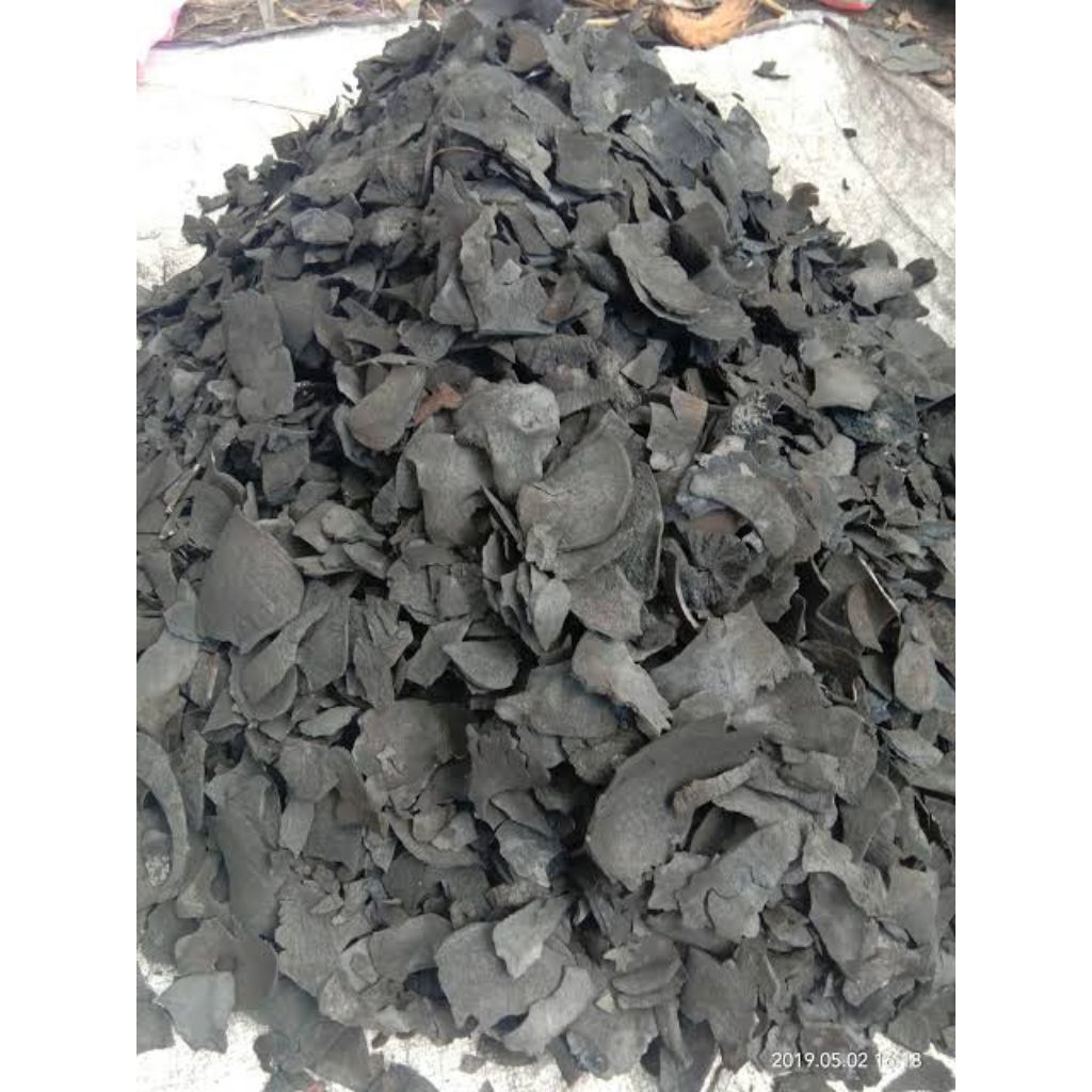 Arang batok kelapa Kualitas Premium, kemasan Karung/Goni pembeli minimal 25Kg, diutamakan Pabrik pem