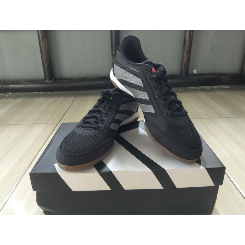 Sepatu Futsal Adidas Predator