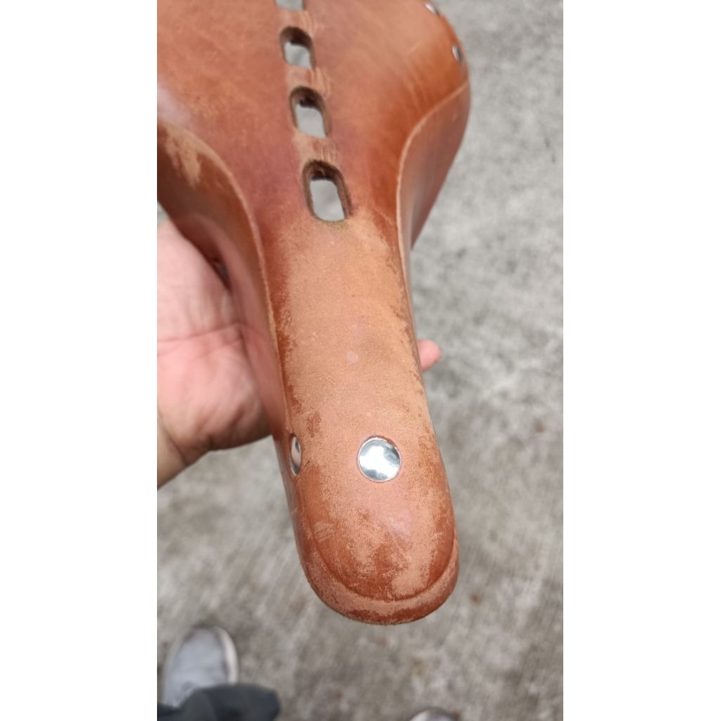 saddle sepeda kulit gyes preloved