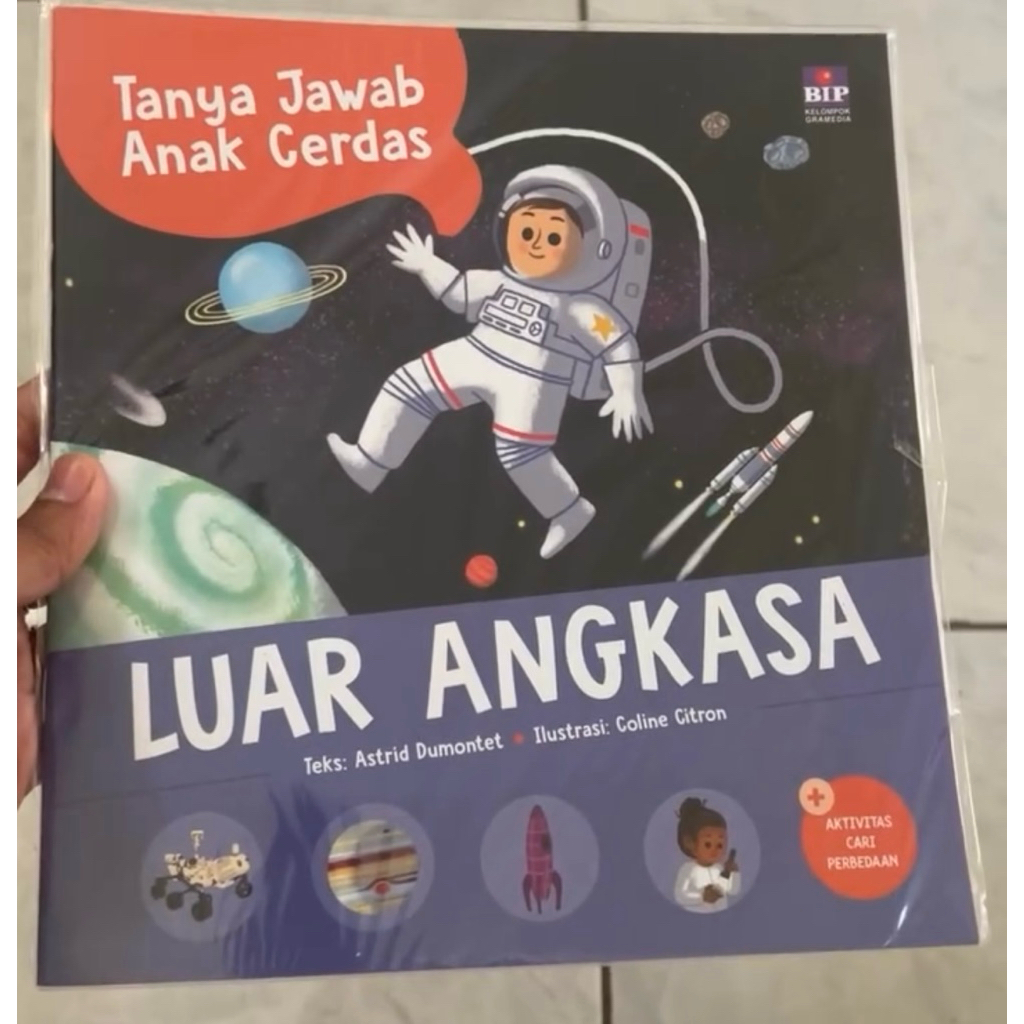 buku anak tentang luar angkasa