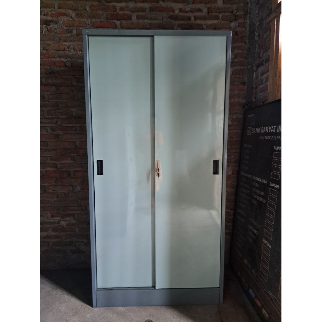 Lemari arsip sliding lemari besi sliding lemari besi arsip kantor