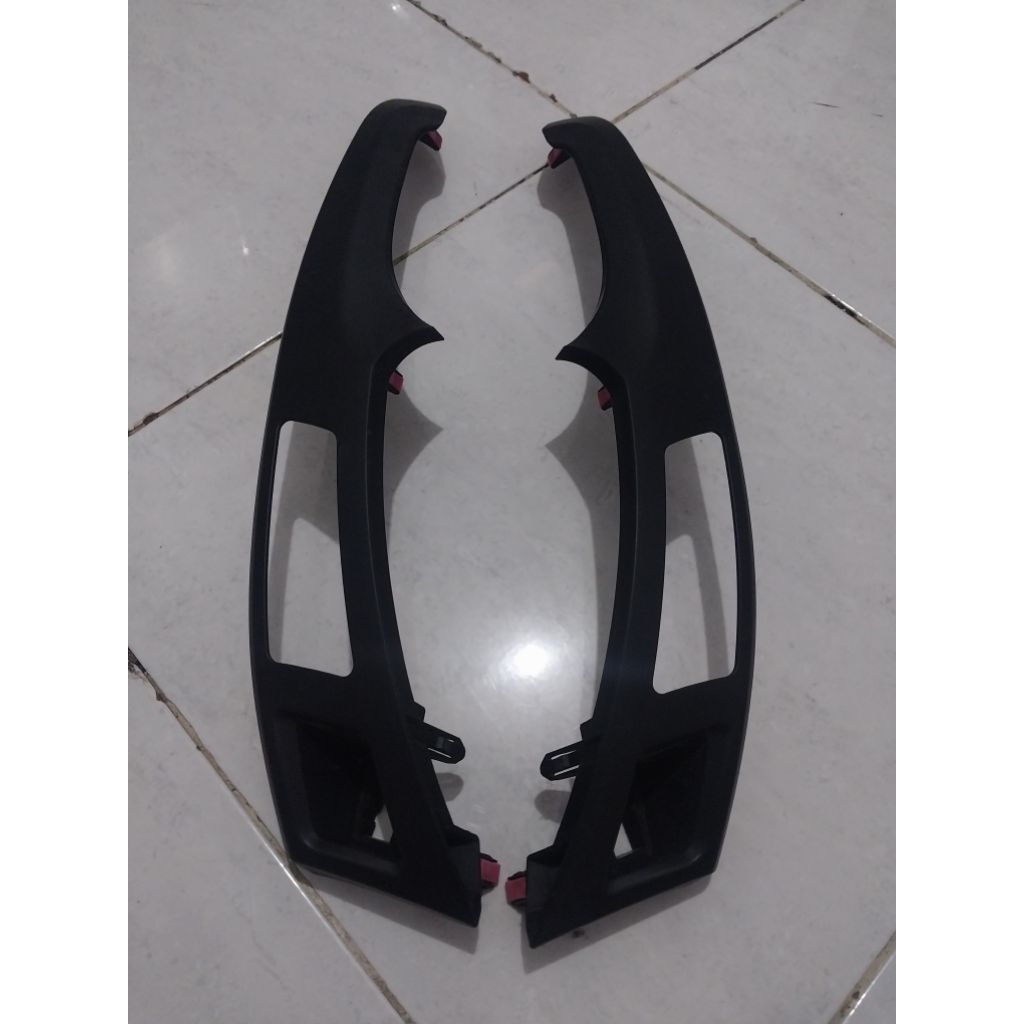 Frame Head unit Yaris Bakpao