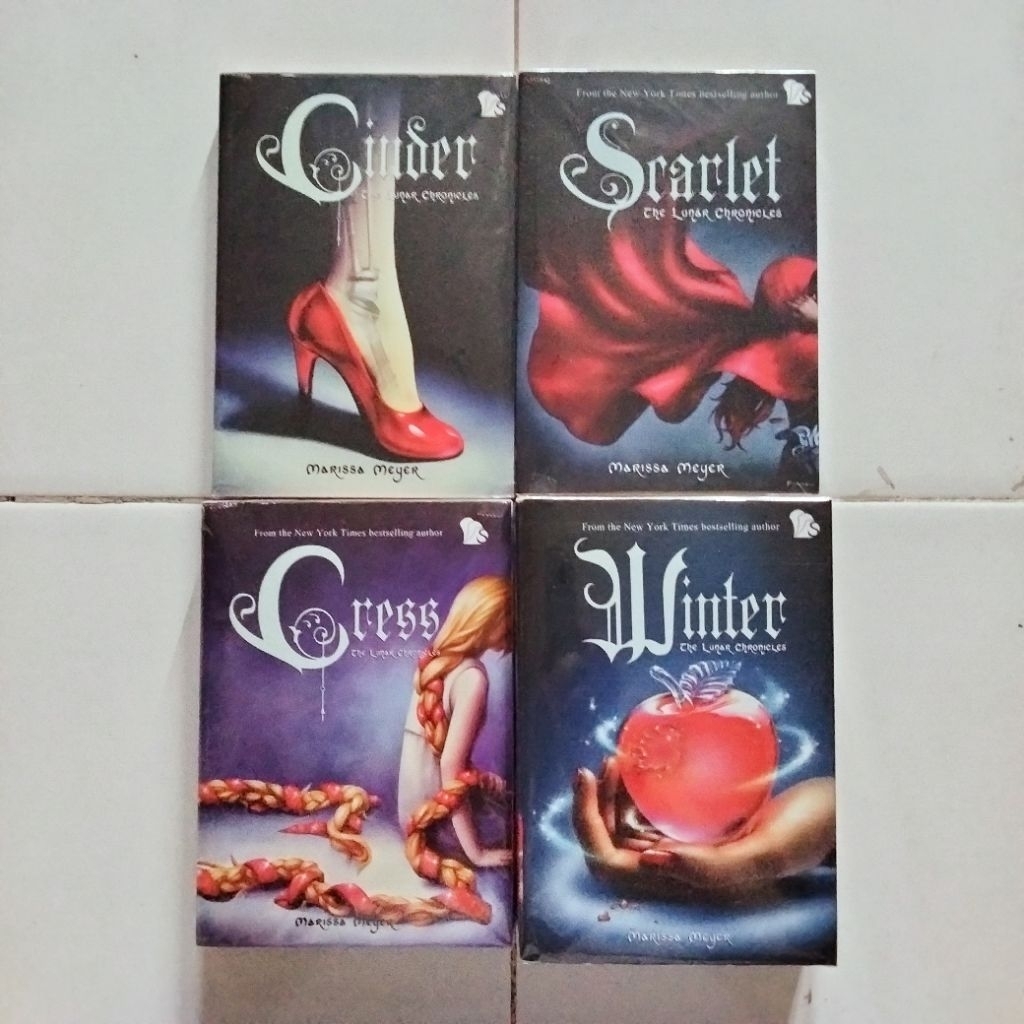 paket Novel Fantasi Cinder - Marissa Meyer - Penerbit Spring - 4 Buku Fullset