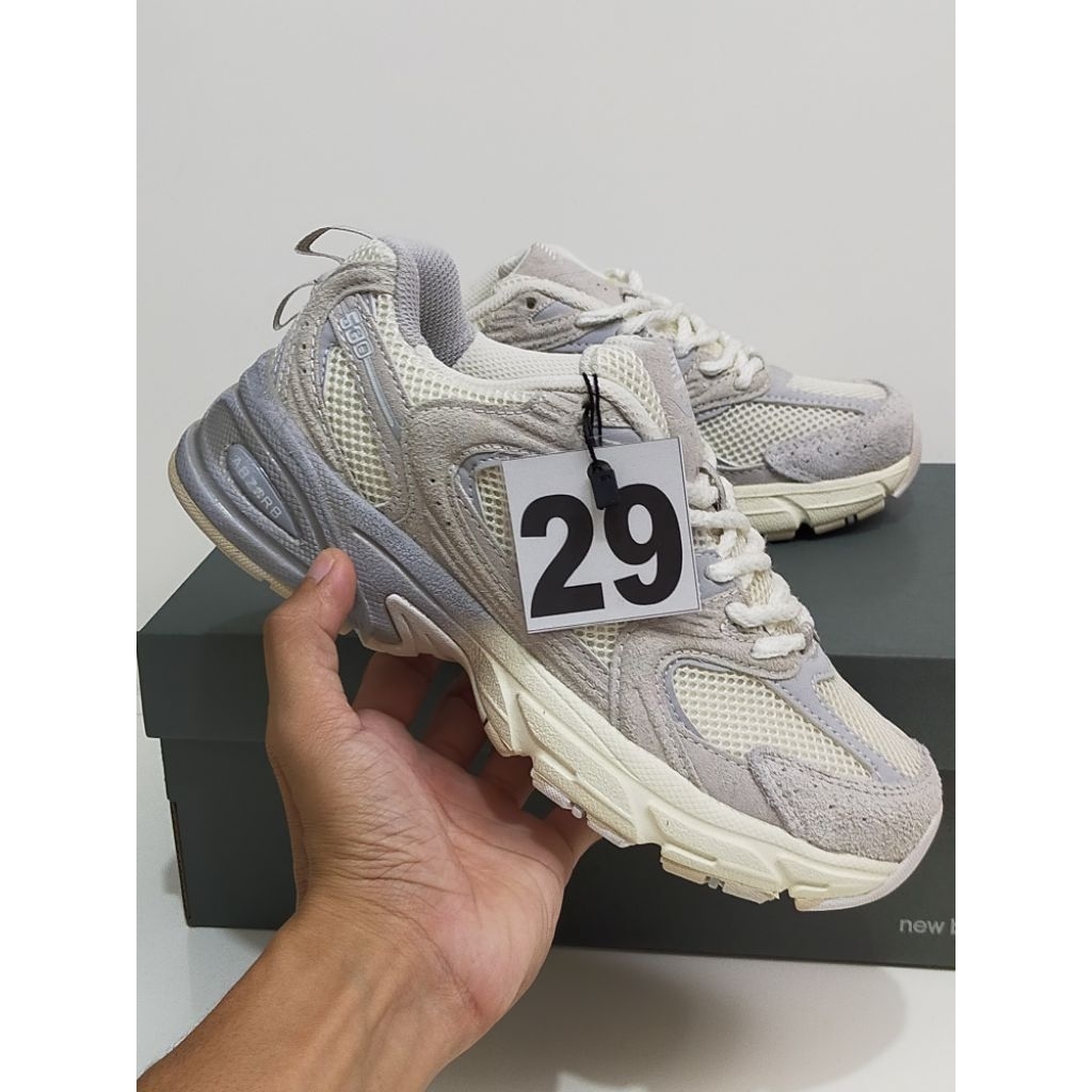 sepatu running etalase 29