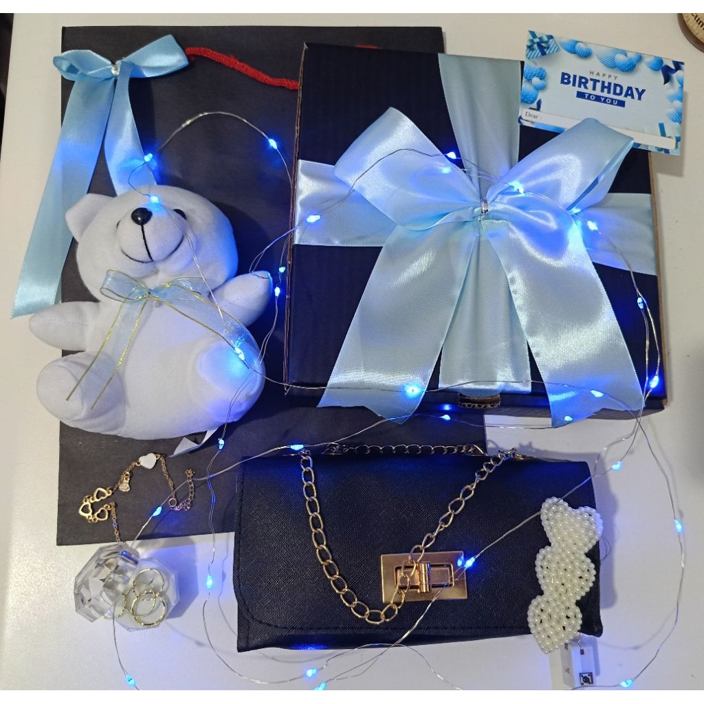 KADO WISUDA / BUKET WISUDA / BUNGA WISUDA / BONEKA WISUDA / WISUDA MURAH / WISUDA BATAM / GRADUATION