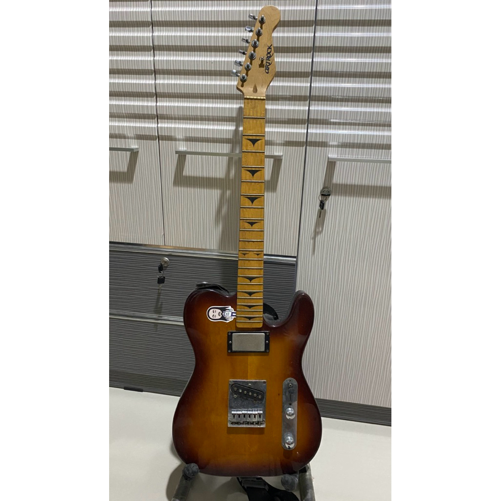 Gitar Elektrik Artrock