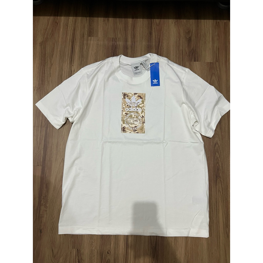 kaos adidas originals camo logo