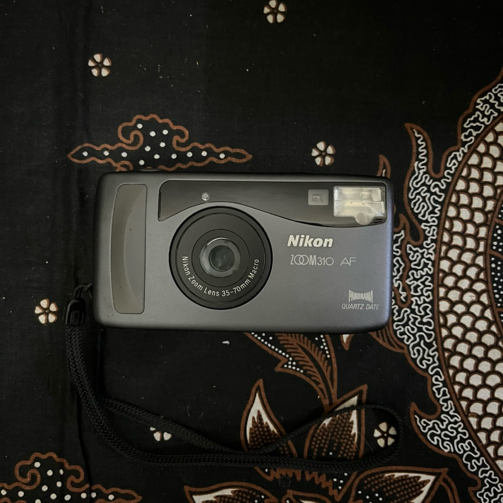 Nikon Zoom 310 AF