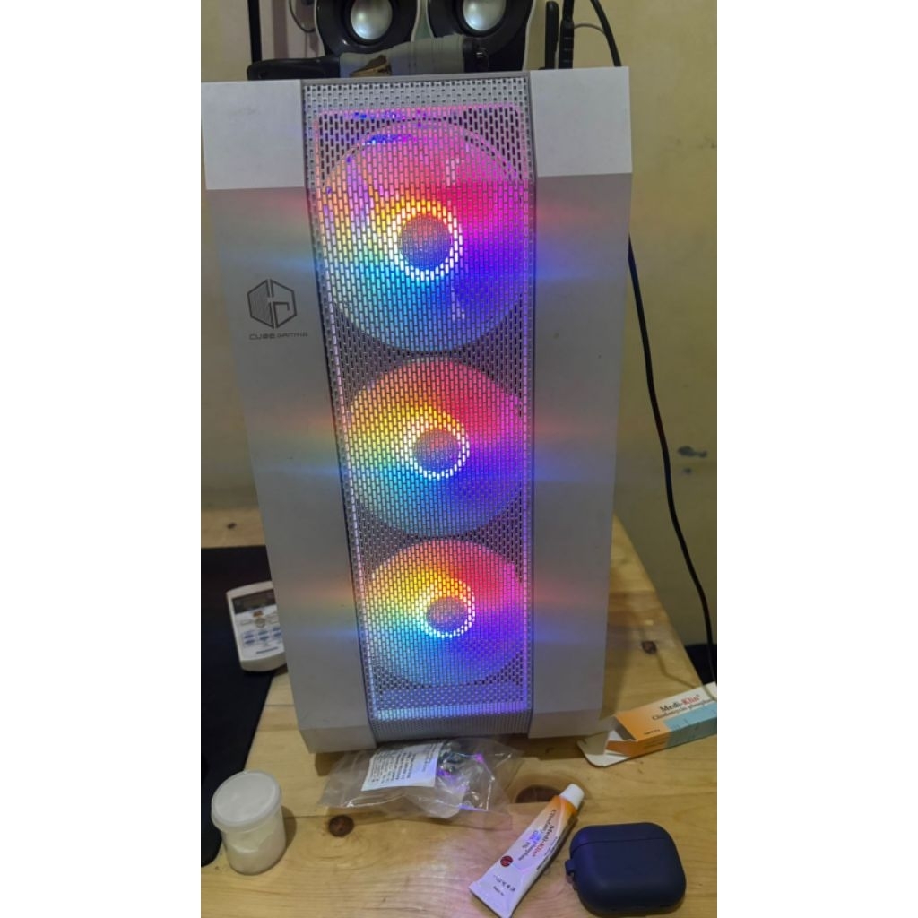 PC Gaming Full Set RTX 3060 12GB i5 12400F Monitor AOC 165Hz Gear Sultan Bekas