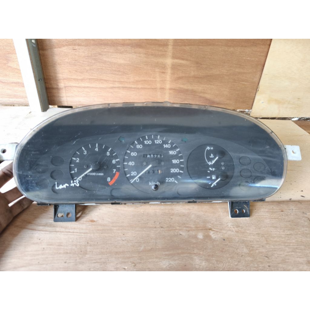 spidometer speedometer mazda 323 lantis