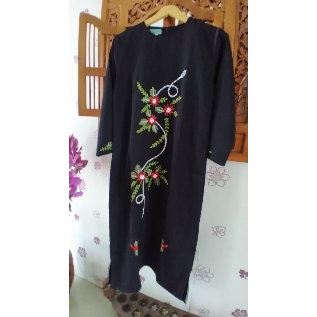 Baju Gamis Wanita " A RIFQI Collection " ( Size LD 100 / P 120 ) Preloved Second Branded