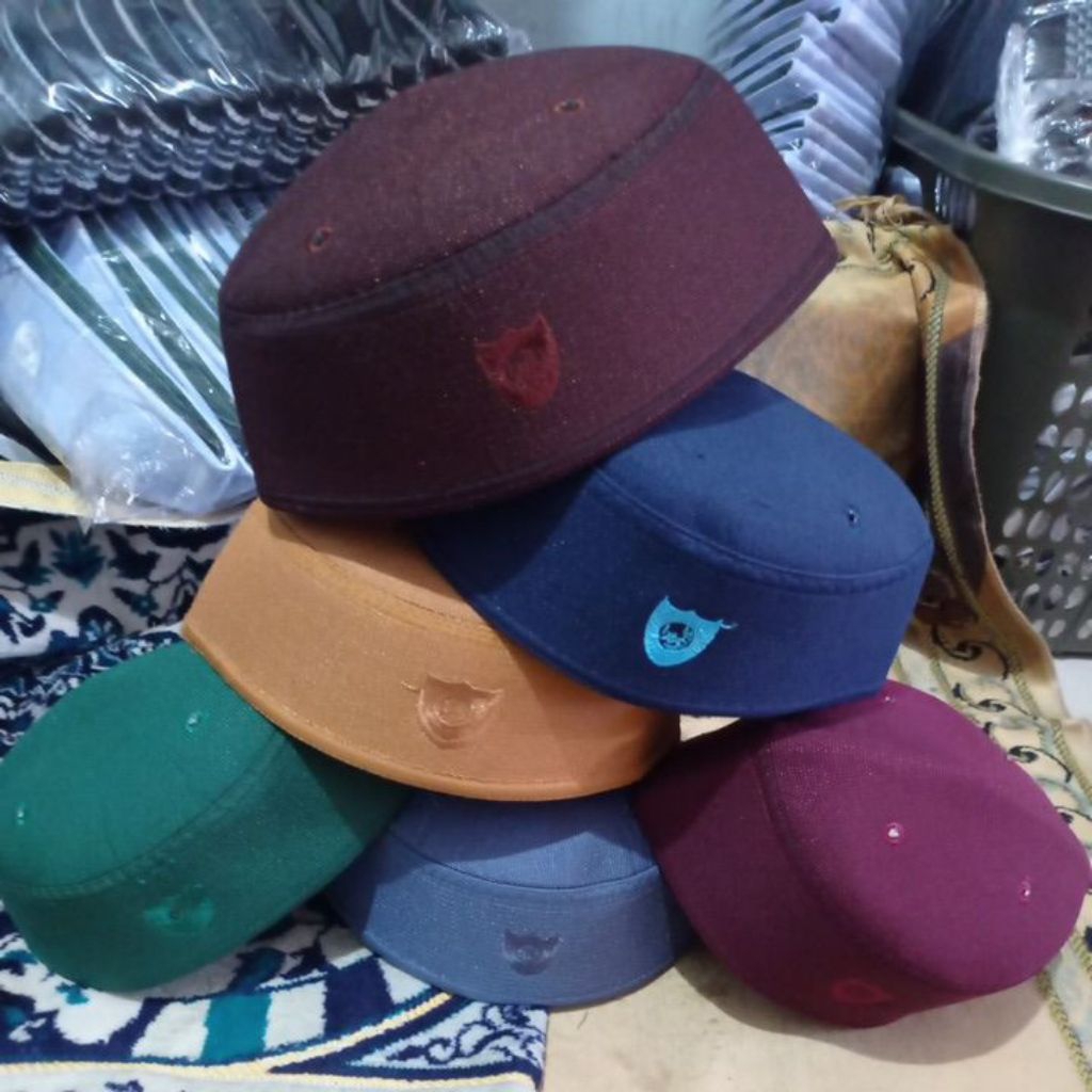 Peci Kopyah Malaysia Warna Marun, Hijau, Coklat, Abu, Cream Tinggi 7 centi Kopiah Malaysia A3 Peci A