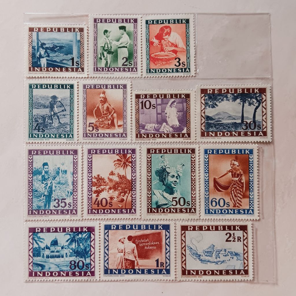 (OG) Perangko Indonesia Revolusi Cetakan Wina 1949 - 1953 Dengan Tulisan Republik Indonesia Set 14 p
