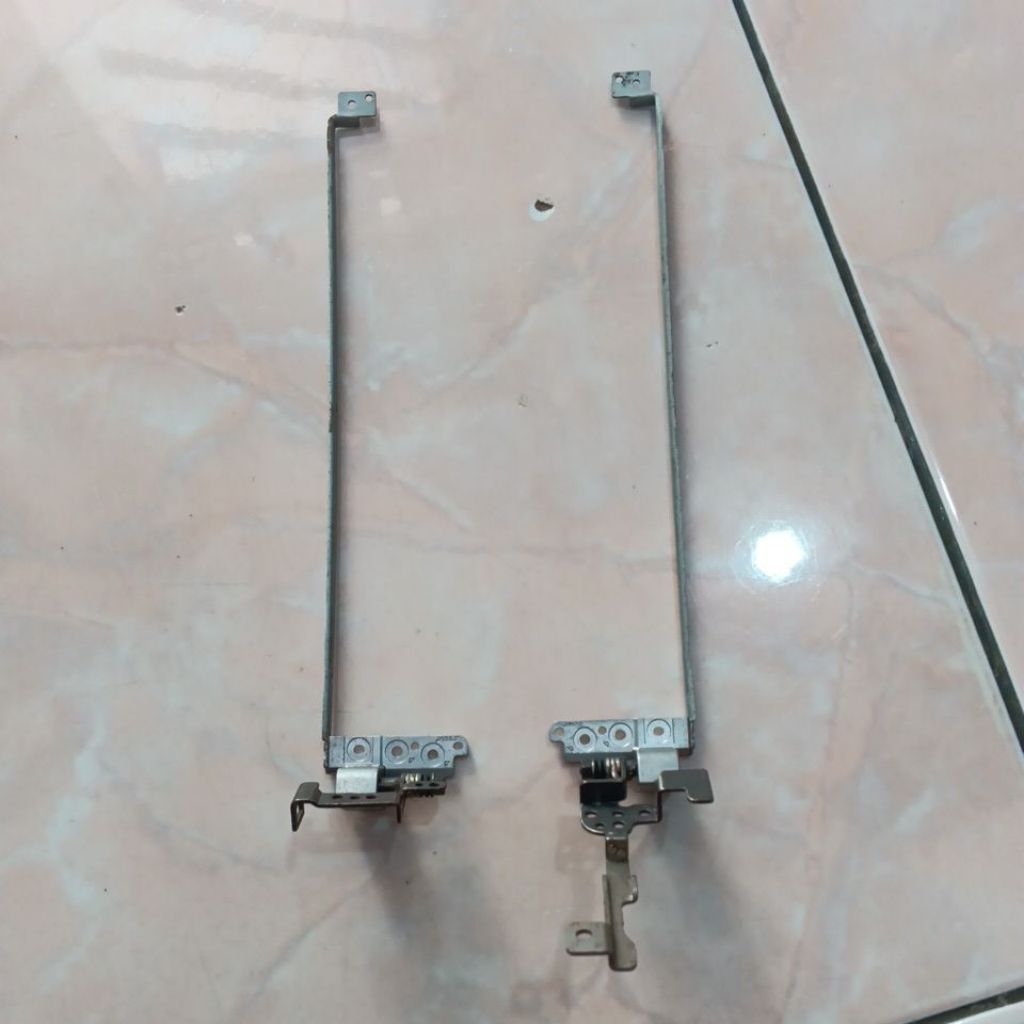 Engsel Laptop Lenovo Thinkpad Edge E430