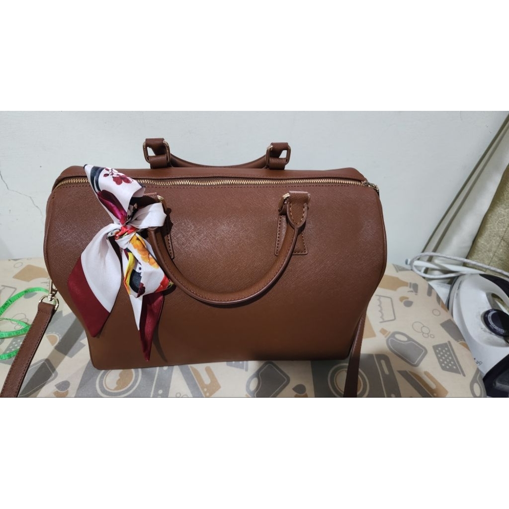 Tas BTS V mute buston bag limited edition #KimTaehyung #Army #BTS #VBTS #original