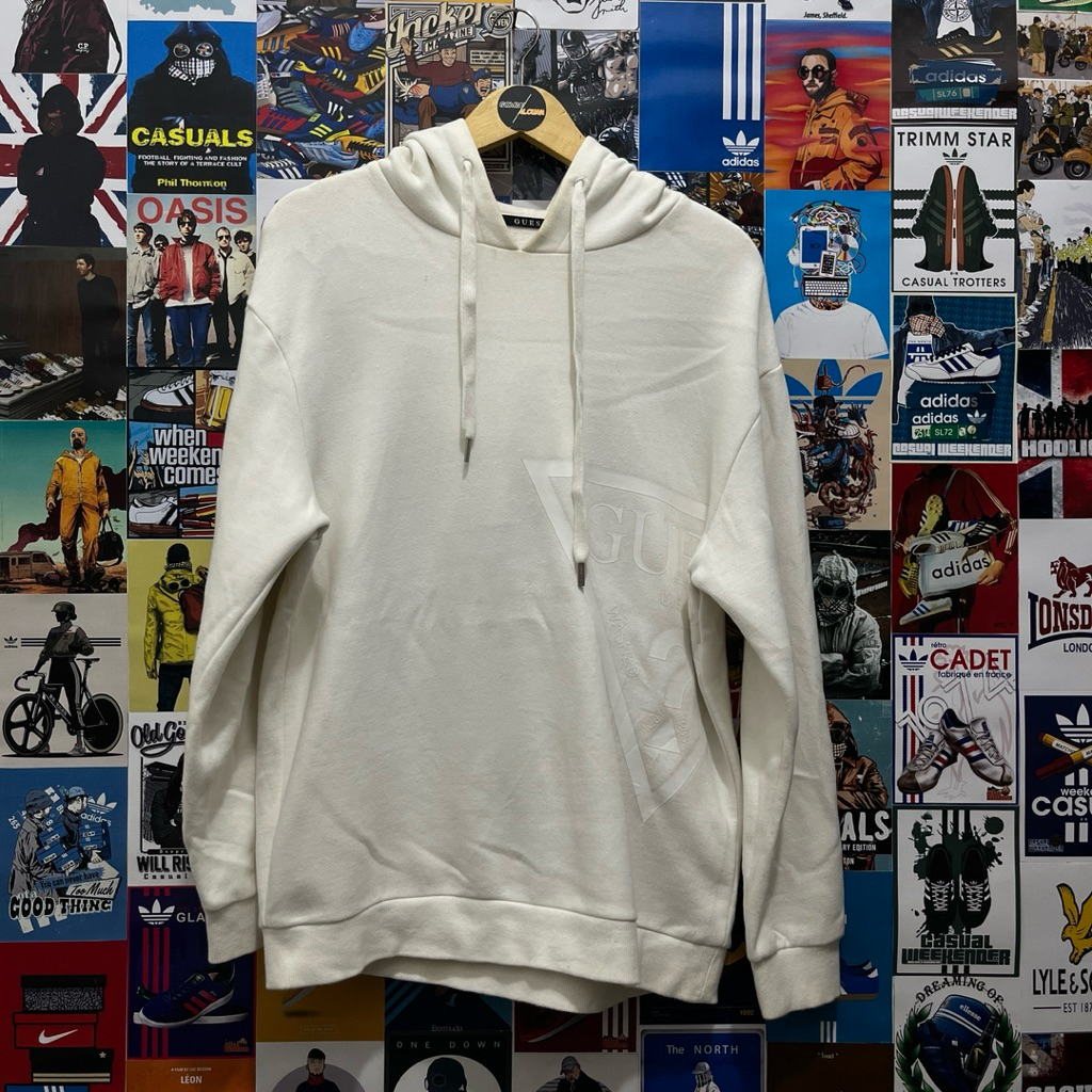 Sweater / Hoodie / Vintage / Second / GUESS
