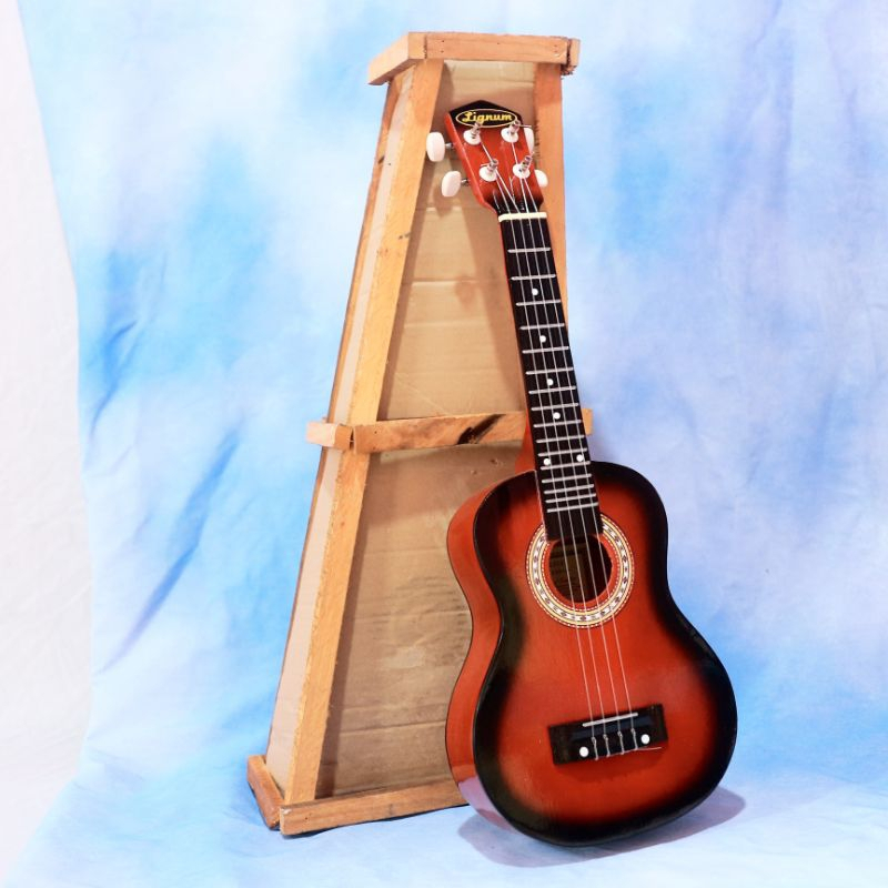 Halo selamat Datang di Toko Onlin Lignum Gitar    Ukulele senar 4    sepeck.bodi meranti  Neck.Mahon