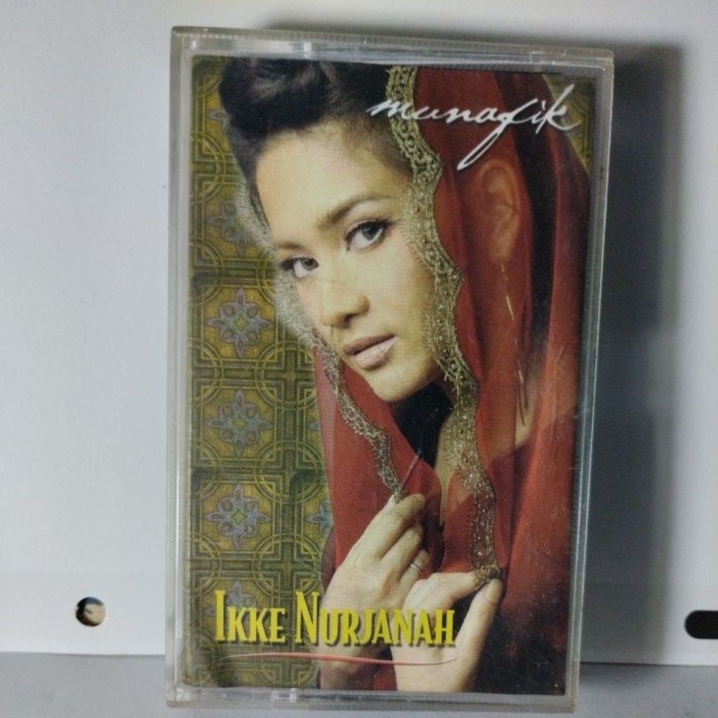 KASET PITA IKKE NURJANAH munafik