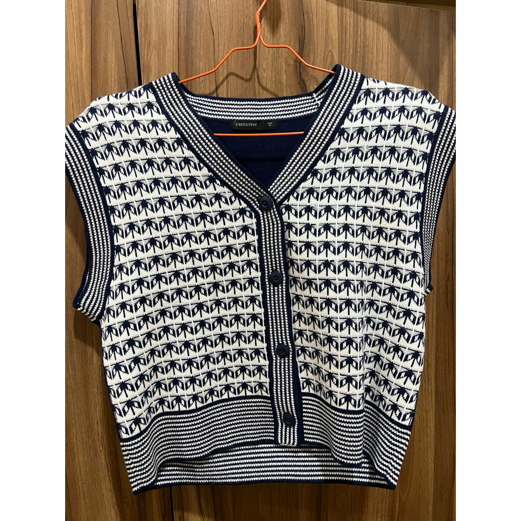 vest the executive
