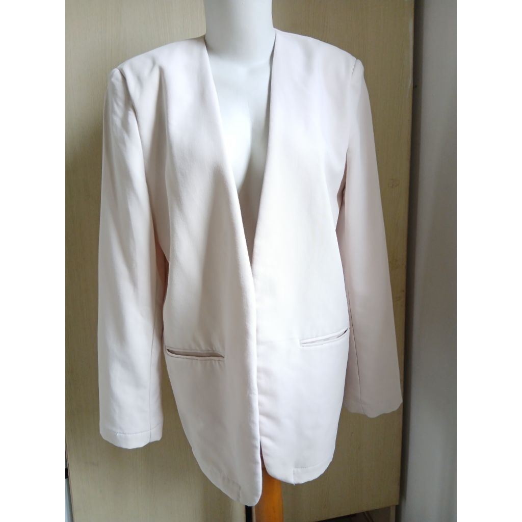 Blazer Cream Wanita