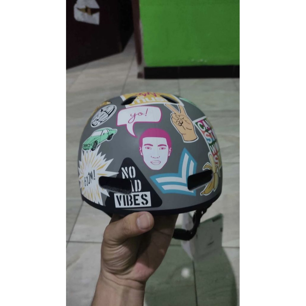 helm m-cro sepda secuter