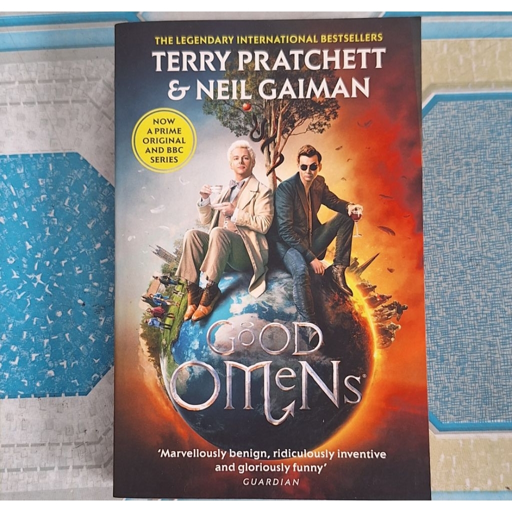 Preloved. Good Omens. Terry Pratchett & Neil Gaiman. Impor.
