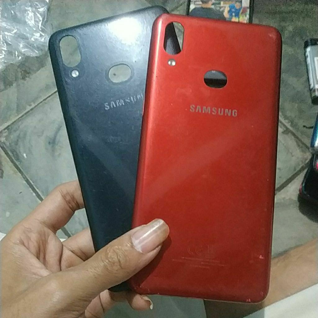 BACKDOOR BEKAS SAMSUNG A10S ada gompel