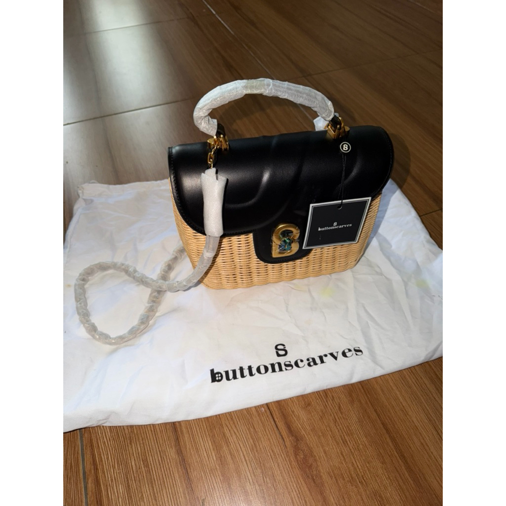 NEW tas buttonscarves alma