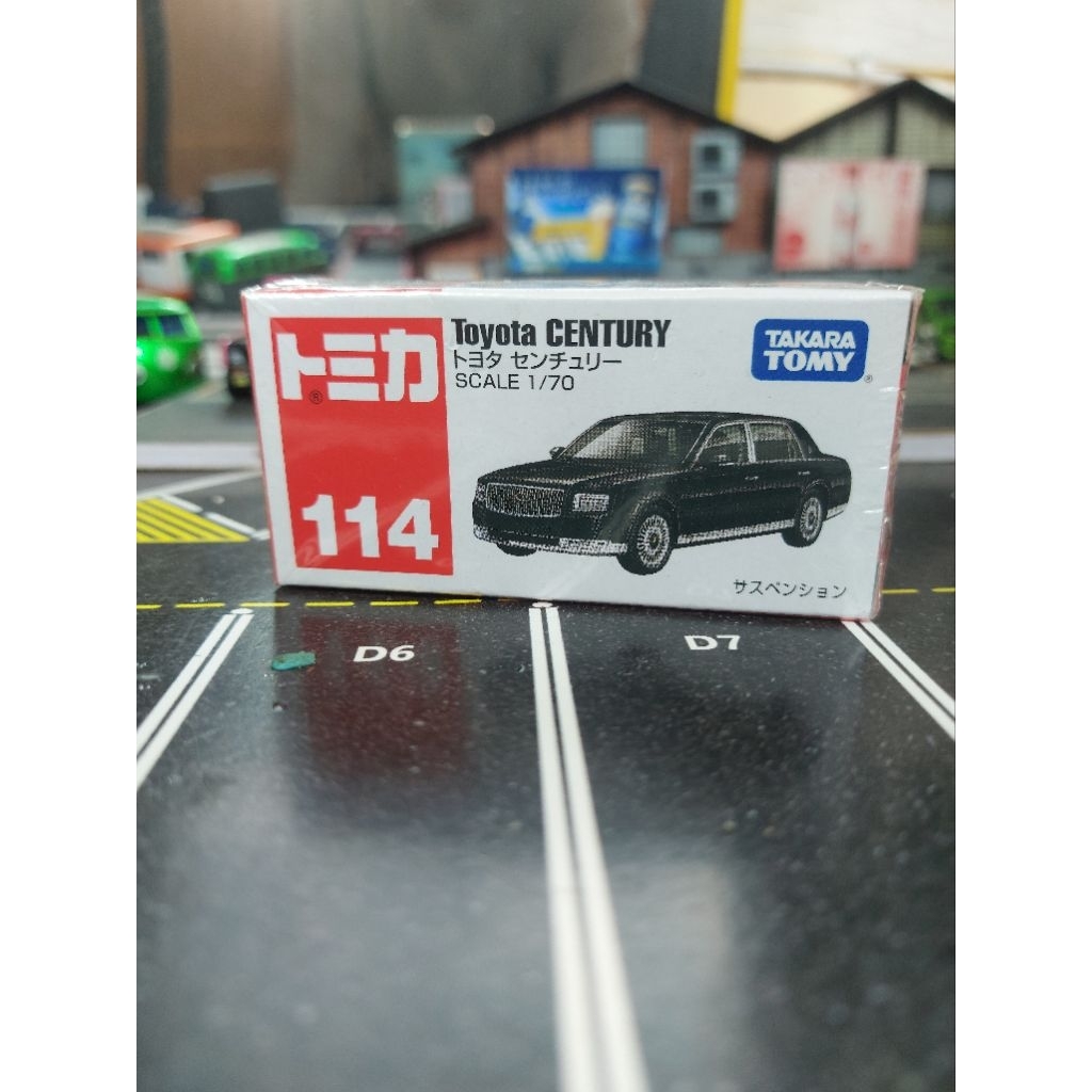 Tomica Toyota Century no 114 hitam