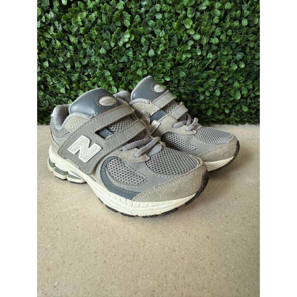 Sepatu Anak NB 2002R