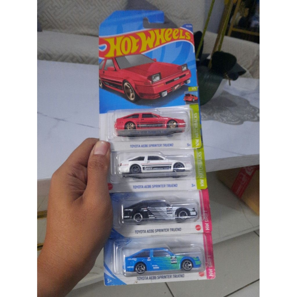 Hot Wheels Toyota AE86 Sprinter Trueno Paket Bundling.