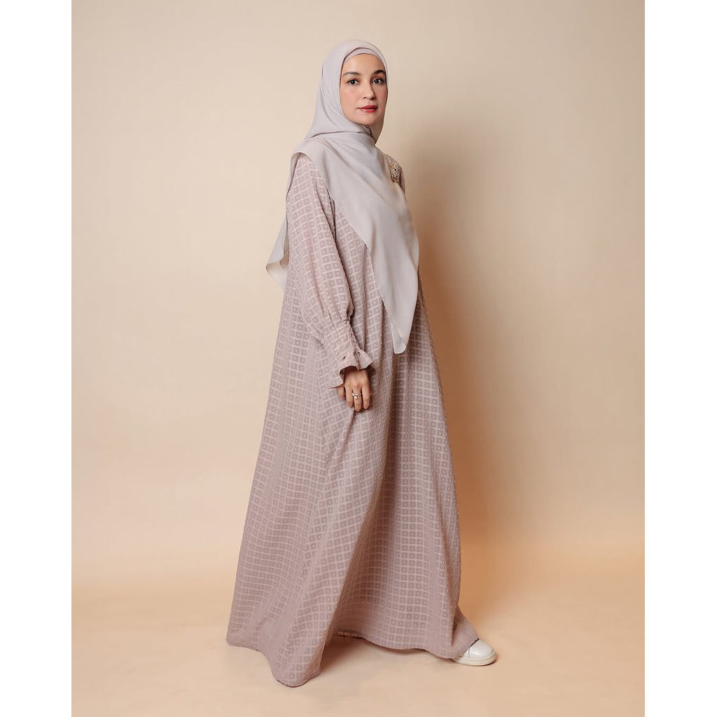 SHI - Jihan Abaya by Shireen Sungkar | Abaya Wanita | SHI | D’Hijab of Mey