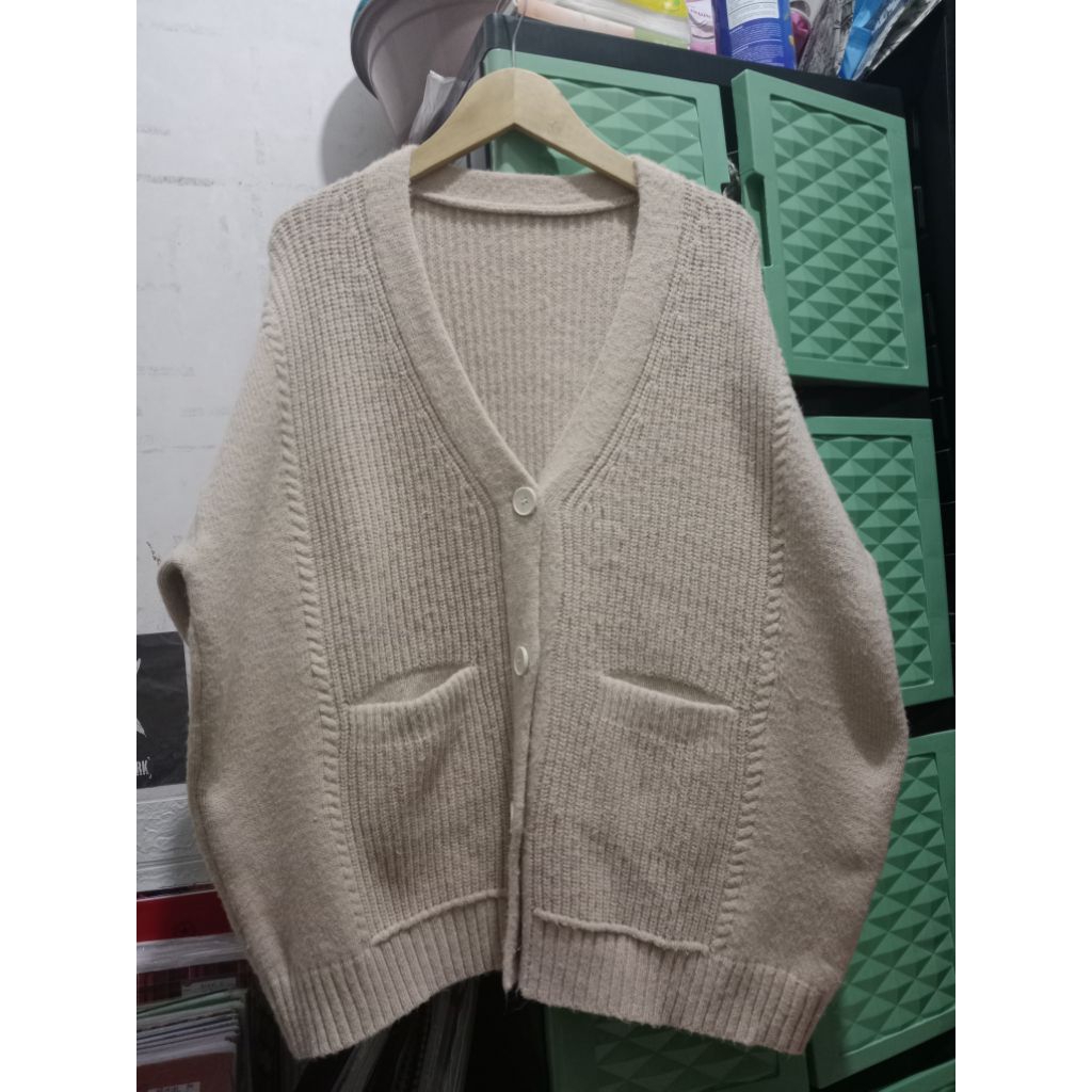 Cardigan Rajut Kepang Knitwear Unisex Cream