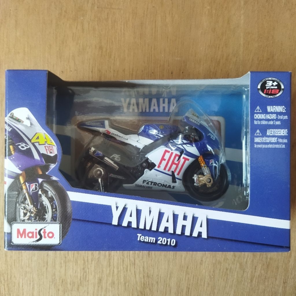 Valentino Rossi 1:18 Maisto 2010 Fiat - Yamaha YZR-M1