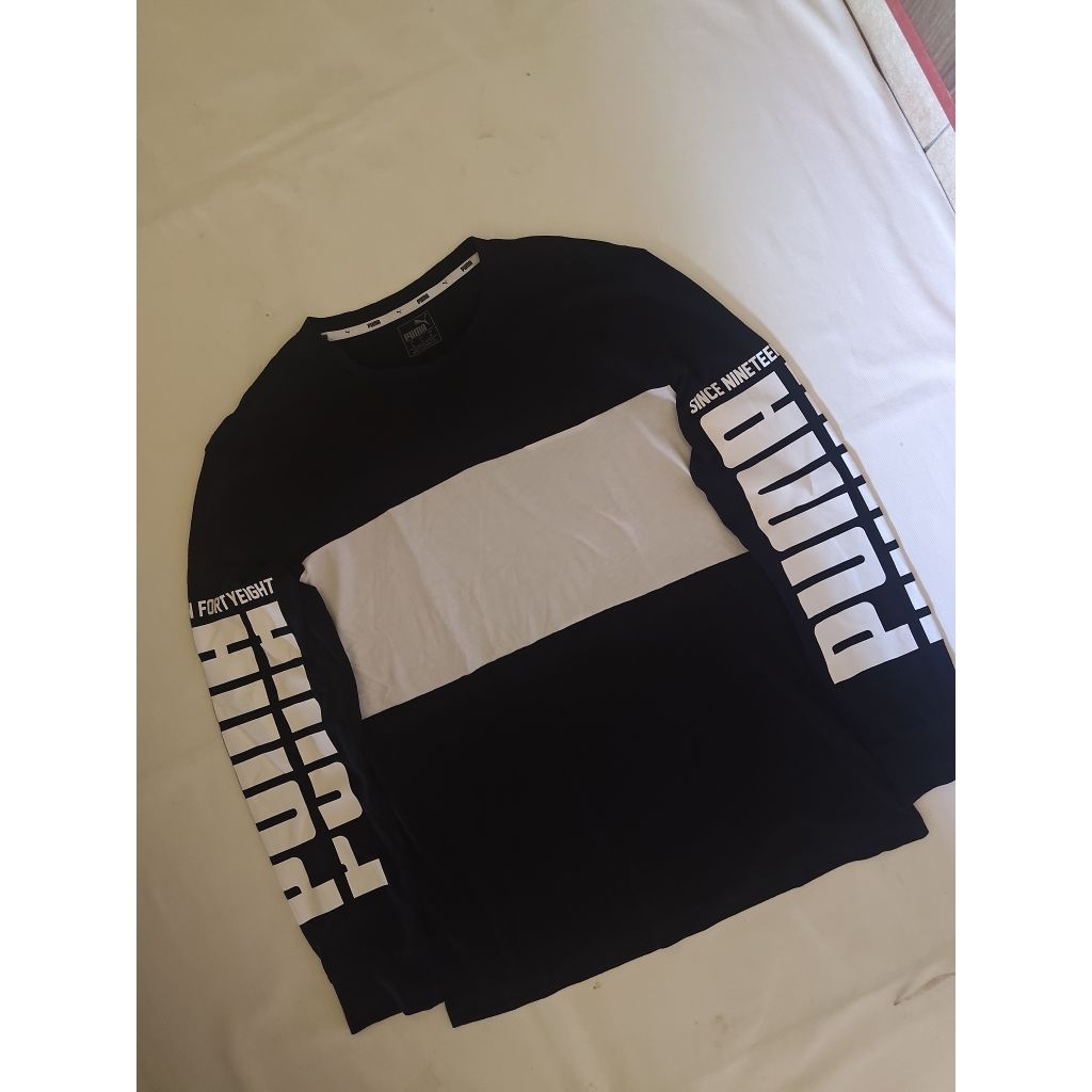 Baju Kaos Lengan Panjang Hitam Bukan Vans Second