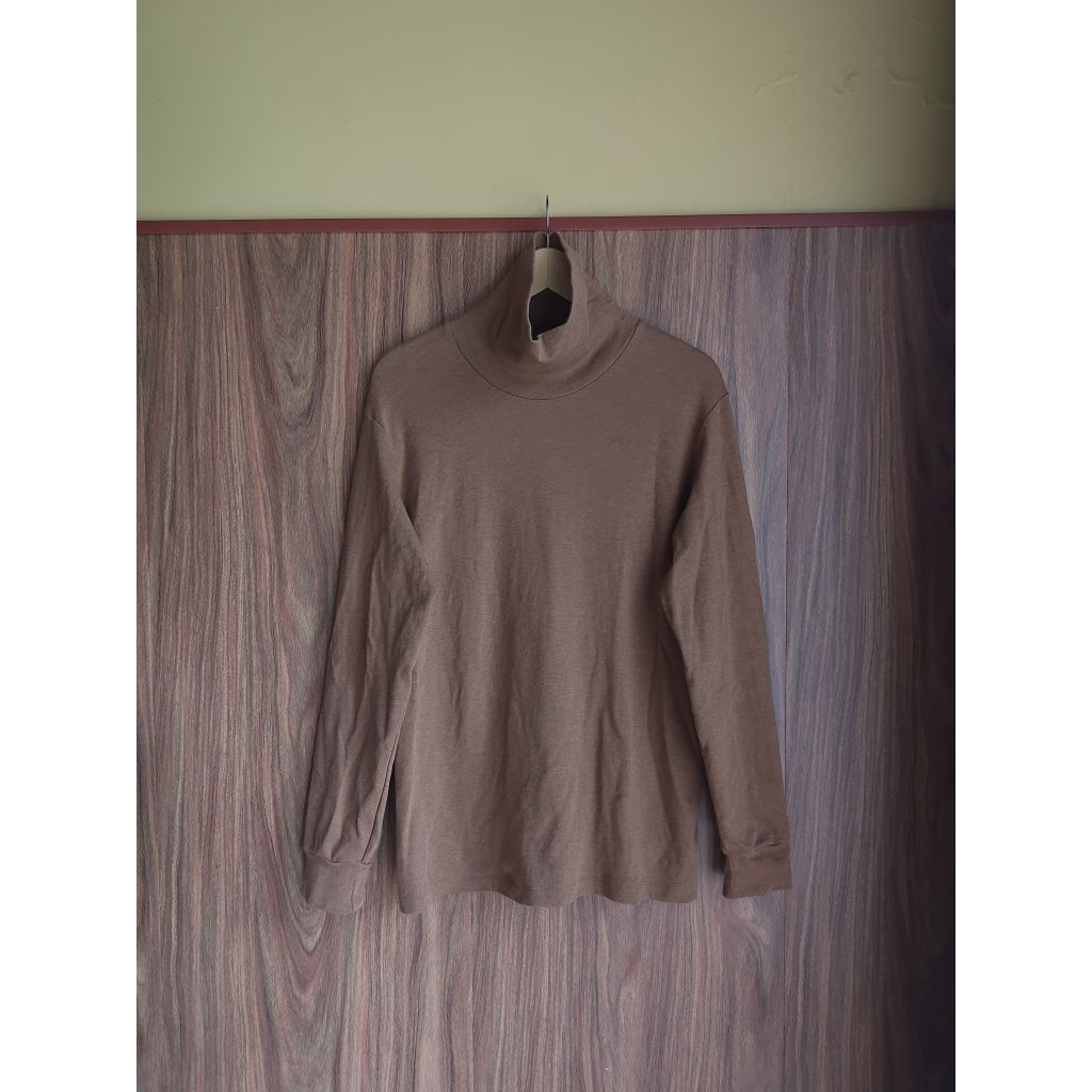 Baju Kaos Lengan Panjang Turtleneck Uniqlo Second Mulus