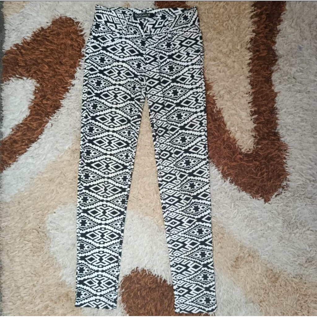 celana panjang sodaice monokrom tribal