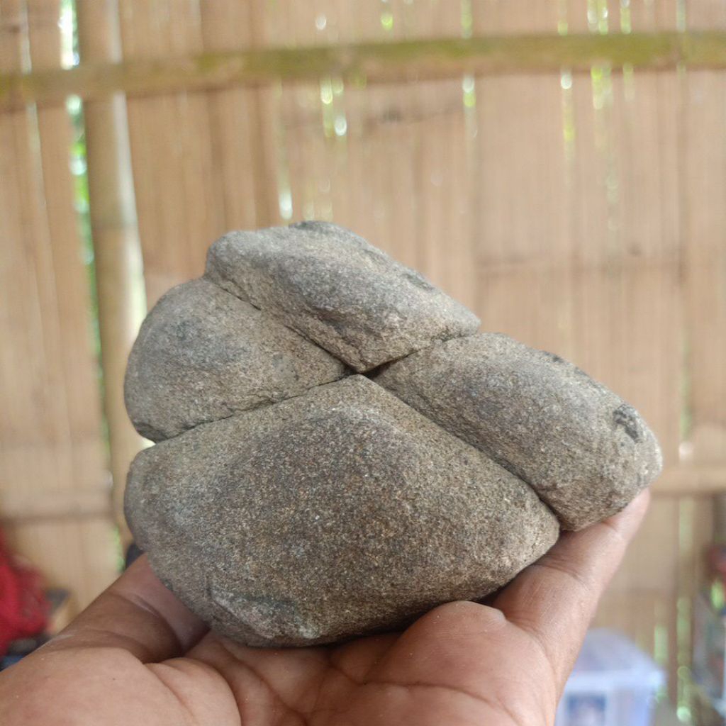 Suiseki / Asli Bentukan Alam / Temuan Sungai #05