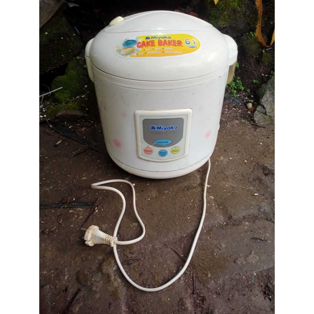 Majikom Rice Cooker 1,8 Liter Miyako 6 In 1 Second