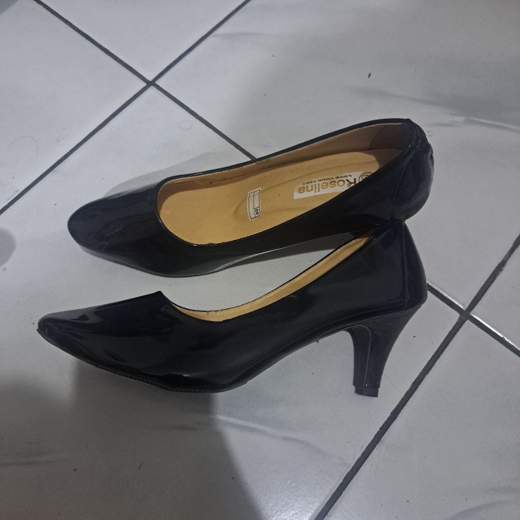 Preloved High Heels Hitam Wanita 5 CM Ukuran 40