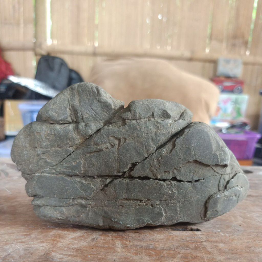 Suiseki / Asli Bentukan Alam / Temuan Sungai #16