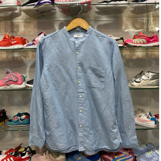 KEMEJA LONG SLEEVED UNIQLO CHAMBRAY