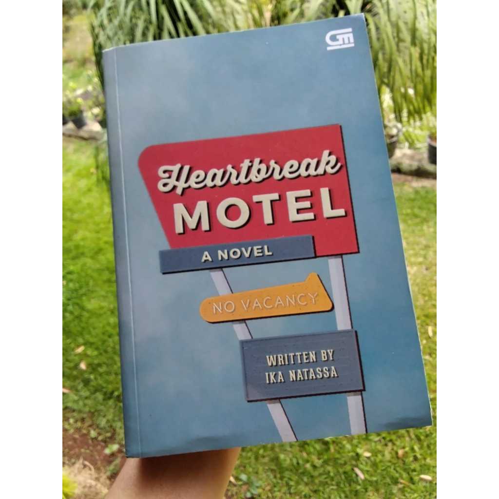 Ika Natassa HeartBreak Motel Novel Fiction Bahasa Inggris Preloved