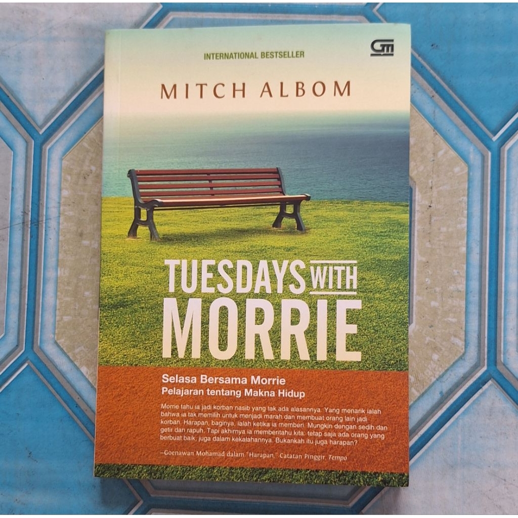 Preloved. Tuesdays with Morrie. Mitch Albom.