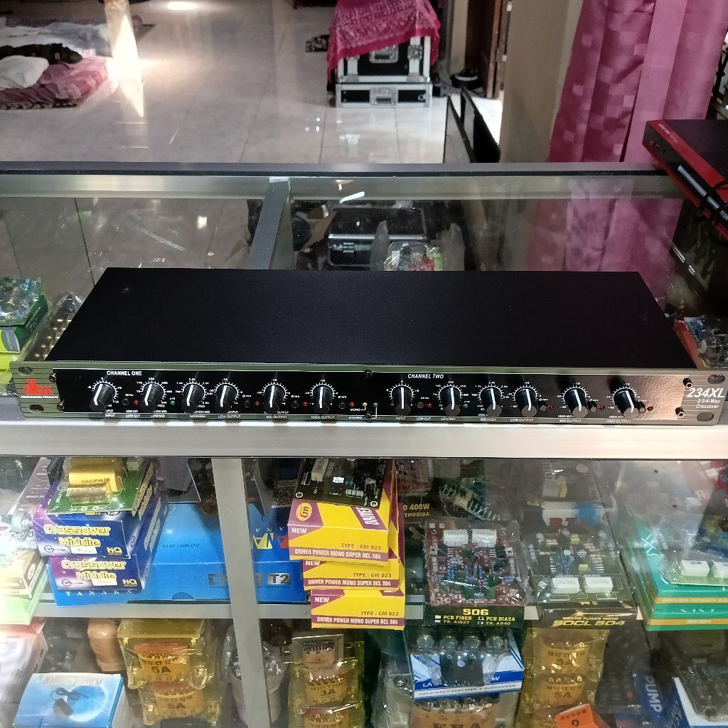 Crossover Aktif Dbx 234XL Grade A Crossover 2/3/4 Way