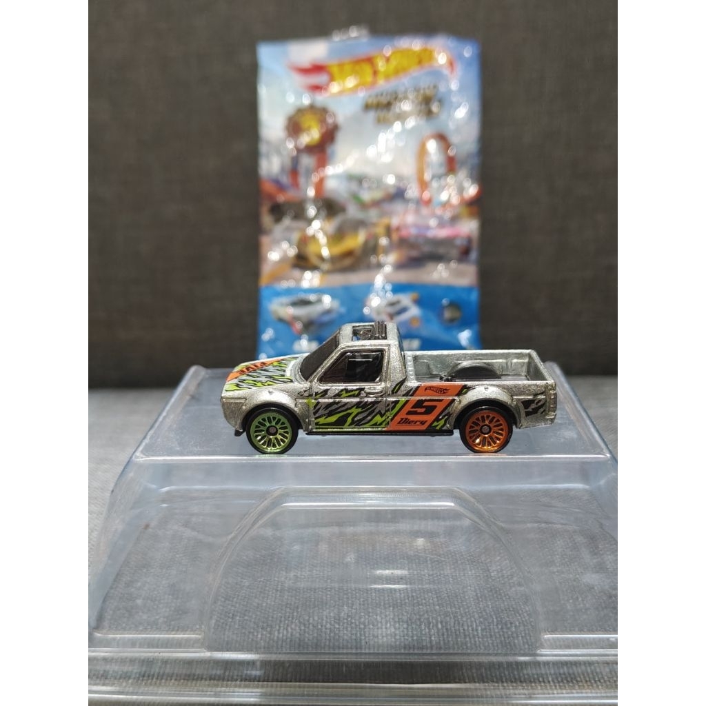 Hot Wheels Volkswagen Caddy Mystery Models (Series 3) Loose