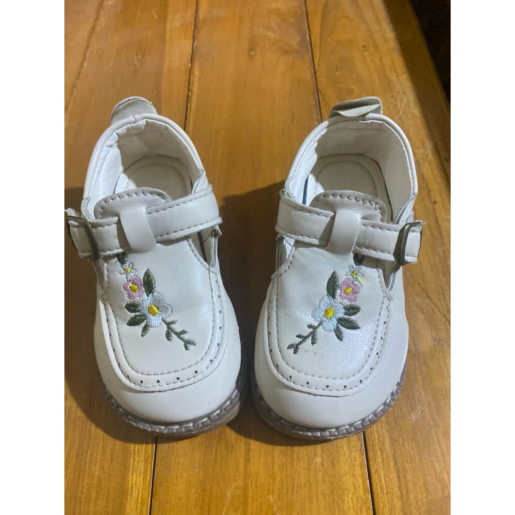 sepatu anak 2 tahun bordir bunga